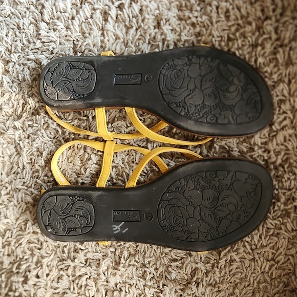 Womans Madeline yellow floral  sandal size 8 - Picture 5 of 10